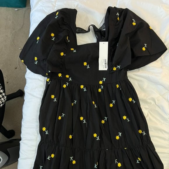 Short Sleeve Black Floral Embroidered Maxi Dress XS - Picture 2 of 7